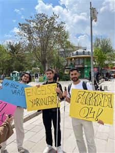 ASÜ'lü akademisyenler ve öğrenciler Farkındalık Yürüyüşü’ne katıldı