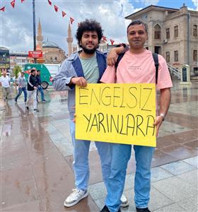 ASÜ'lü akademisyenler ve öğrenciler Farkındalık Yürüyüşü’ne katıldı